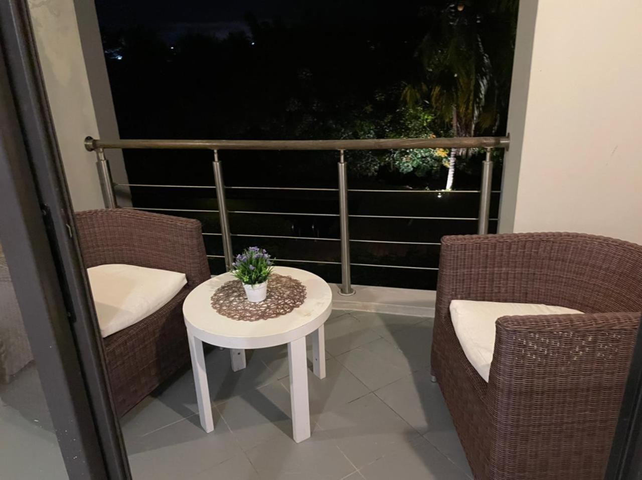 Cute Holiday Apartment In The Heart Of Grand Bay Екстериор снимка